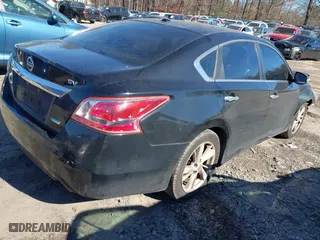 2013 Nissan Altima 2.5 SV with VIN 1N4AL3AP8DN532295, listed as a IAAI auction lot 41377631 with 274,464 mi miles. Bid and sale history available at carsss.com. Image 4.