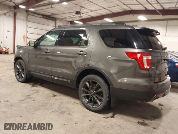 2017 Ford Explorer XLT with VIN 1FM5K8D86HGA22842, listed as a IAAI auction lot 41979924 with 103,486 mi miles and . Bid and sale history available at carsss.com. Image 3.