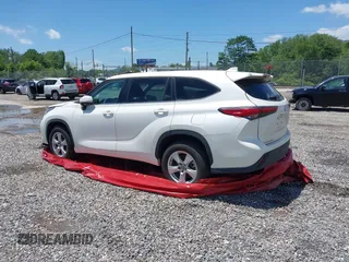 2021 Toyota Highlander L with VIN 5TDCZRAH6MS067507, listed as a IAAI auction lot 38480956 with 23,687 mi miles and . Bid and sale history available at DreamBid. Image 3.