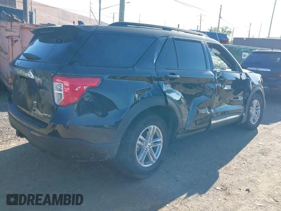2024 Ford Explorer XLT with VIN 1FMSK8DH4RGA59229, listed as a IAAI auction lot 39626430 with 2,991 mi miles. Bid and sale history available at carsss.com. Image 4.