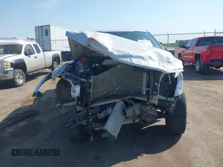 2022 Ford F-150 XL z VIN 1FTEW1EP7NKD78585, wystawiony jako IAAI lot #40264151 z przebiegiem Nie podano mil oraz . Historia ofert i sprzedaży dostępna na DreamBid. Obrazek 12.