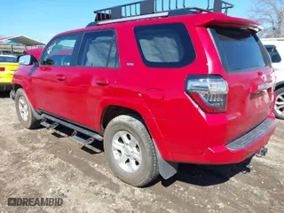 2021 Toyota 4Runner SR5 with VIN JTEEU5JR4M5231055, listed as a IAAI auction lot 41584951 with 95,389 mi miles. Bid and sale history available at carsss.com. Image 3.