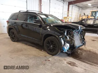 2019 Toyota Highlander SE with VIN 5TDJZRFH2KS628024, listed as a IAAI auction lot 41915298 with 87,054 mi miles. Bid and sale history available at carsss.com. Image 1.