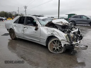 2001 Mercedes-Benz E-Class with VIN WDBJF65J71B282195, listed as a Copart auction lot 51190135 with 0 mi miles and Non Repairable. Bid and sale history available at carsss.com. Image 4.