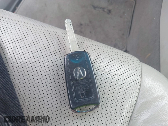 2011 Acura RDX Technology with VIN 5J8TB1H5XBA007565, listed as a IAAI auction lot 42417837 with 200,091 mi miles and . Bid and sale history available at DreamBid. Image 11.
