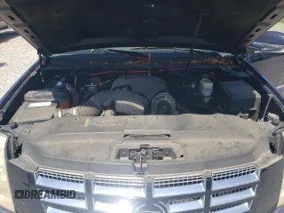 2008 Cadillac Escalade z VIN 1GYEC63858R207681, wystawiony jako Copart lot #60564815 z przebiegiem 98 240 mil mil oraz Czysty tytuł • Clean title. Historia ofert i sprzedaży dostępna na DreamBid. Obrazek 12.