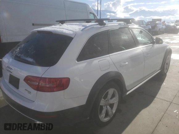 2015 Audi allroad Premium Plus with VIN WA1UFAFL0FA038560, listed as a Copart auction lot 82605264 with 128,158 mi miles and Salvage Title. Bid and sale history available at carsss.com. Image 3.