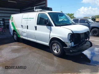 2018 GMC Savana Cargo z VIN 1GTZ7HFG5J1343114, wystawiony jako IAAI lot #41916364 z przebiegiem 108 714 mil mil oraz . Historia ofert i sprzedaży dostępna na DreamBid. Obrazek 1.