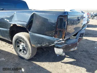 2006 Chevrolet Silverado 1500 Work Truck with VIN 3GCEC14X76G213817, listed as a IAAI auction lot 41817367 with 181,860 mi miles. Bid and sale history available at carsss.com. Image 6.
