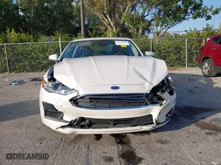 2020 Ford Fusion Hybrid SE with VIN 3FA6P0LU6LR184925, listed as a IAAI auction lot 41328622 with 40,412 mi miles. Bid and sale history available at carsss.com. Image 13.