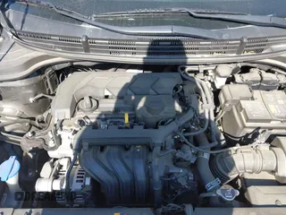 2022 Kia Rio LX z VIN 3KPA24AD9NE458402, wystawiony jako IAAI lot #42046422 z przebiegiem 30 137 mil mil oraz . Historia ofert i sprzedaży dostępna na DreamBid. Obrazek 10.
