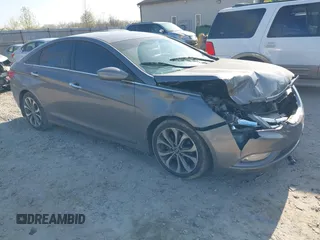 2013 Hyundai Sonata Limited with VIN 5NPEC4AB1DH585765, listed as a IAAI auction lot 42000032 with 179,490 mi miles and . Bid and sale history available at carsss.com. Image 1.