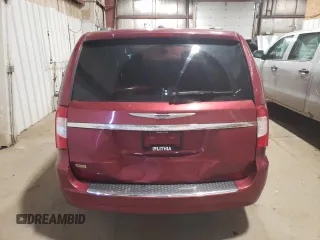 2015 Chrysler Town & Country Touring with VIN 2C4RC1BG4FR707311, listed as a Copart auction lot 67209824 with 95,492 mi miles and Clean Title. Bid and sale history available at carsss.com. Image 6.