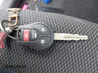 2019 Nissan Versa SV z VIN 3N1CN7AP1KL851669, wystawiony jako IAAI lot #40846171 z przebiegiem 144 652 mil mil oraz . Historia ofert i sprzedaży dostępna na DreamBid. Obrazek 11.