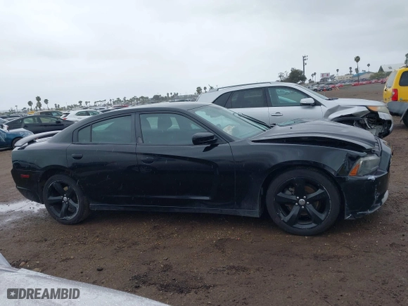2013 Dodge Charger SXT Plus with VIN 2C3CDXHG1DH620101, listed as a IAAI auction lot 41755409 with 186,939 mi miles. Bid and sale history available at carsss.com. Image 13.