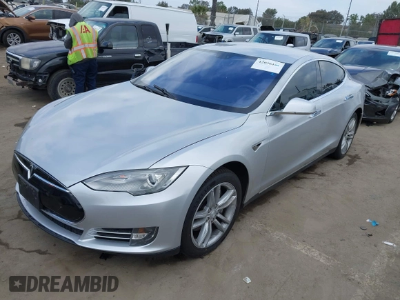 2013 Tesla Model S with VIN 5YJSA1DG7DFP11382, listed as a IAAI auction lot 42056169 with 126,975 mi miles. Bid and sale history available at carsss.com. Image 6.