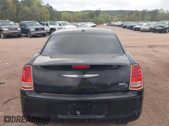 2013 Chrysler 300 with VIN 2C3CCABG4DH712280, listed as a IAAI auction lot 41471254 with 213,280 mi miles. Bid and sale history available at carsss.com. Image 17.
