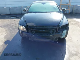 2010 Volvo C70 with VIN YV1672MC3AJ092099, listed as a IAAI auction lot 42001790 with 122,863 mi miles. Bid and sale history available at carsss.com. Image 6.