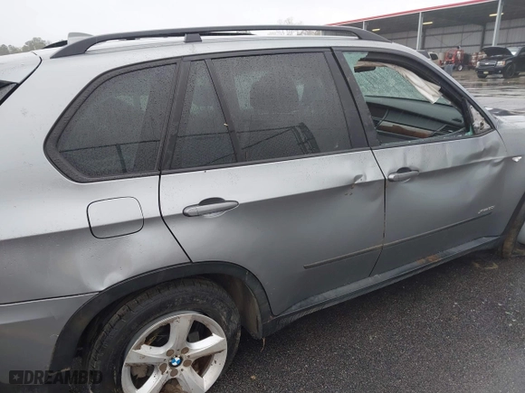 2009 BMW X5 30i with VIN 5UXFE43579L271366, listed as a IAAI auction lot 41831724 with 129,107 mi miles. Bid and sale history available at carsss.com. Image 6.