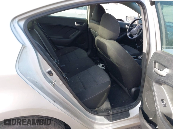 2018 Kia Forte LX with VIN 3KPFK4A77JE226083, listed as a IAAI auction lot 41917920 with 152,803 mi miles. Bid and sale history available at carsss.com. Image 8.