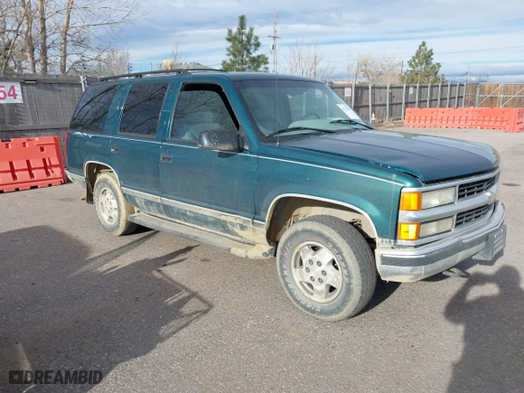 1995 Chevrolet Tahoe with VIN 1GNEK13K7SJ396709, listed as a IAAI auction lot 41776923 with 183,877 mi miles. Bid and sale history available at carsss.com. Image 1.