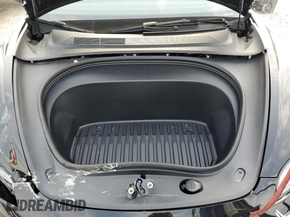 2025 Tesla Model 3 Long Range с VIN 5YJ3E1EB7SF900896, выставлен на аукционе Copart как лот 60446345 с пробегом 5 040 миль миль и Списание • Salvage title. История ставок и продаж доступна на DreamBid. Изображение 11.