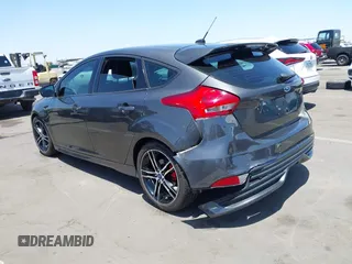 2015 Ford Focus ST с VIN 1FADP3L95FL300526, выставлен на аукционе IAAI как лот 42532675 с пробегом 132 960 миль миль и . История ставок и продаж доступна на DreamBid. Изображение 6.