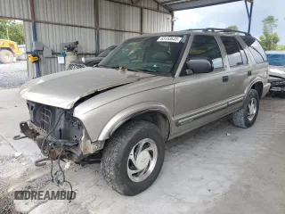 2001 Chevrolet Blazer LT with VIN 1GNDT13W31K257522, listed as a Copart auction lot 63153635 with 194,097 mi miles and Salvage title. Bid and sale history available at DreamBid. Image 1.
