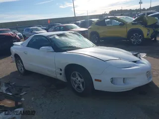 1999 Pontiac Firebird with VIN 2G2FS22K6X2207200, listed as a IAAI auction lot 41346548 with 1 mi miles. Bid and sale history available at carsss.com. Image 1.