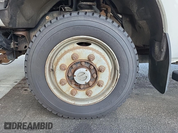 2015 Ford F-250 Lariat with VIN 1FT7W2B61FEC73177, listed as a IAAI auction lot 42726881 with 232,597 mi miles and . Bid and sale history available at DreamBid. Image 3.