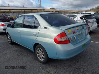 2002 Toyota Prius with VIN JT2BK18U020064521, listed as a IAAI auction lot 41712156 with 221,517 mi miles. Bid and sale history available at carsss.com. Image 3.