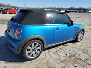 2010 MINI Convertible S с VIN WMWMS3C51ATZ85359, выставлен на аукционе Copart как лот 48480345 с пробегом 95 245 миль миль и Чистый • Clean title. История ставок и продаж доступна на DreamBid. Изображение 3.