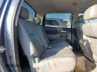 2010 Toyota Tundra Limited z VIN 5TFHW5F13AX128594, wystawiony jako Copart lot #43309995 z przebiegiem 187 245 mil mil oraz Szkoda całkowita • Salvage title. Historia ofert i sprzedaży dostępna na DreamBid. Obrazek 10.