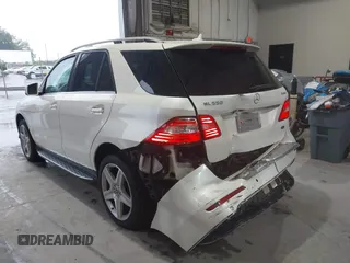 2013 Mercedes-Benz M 550 with VIN 4JGDA7DB3DA165765, listed as a IAAI auction lot 42323988 with 96,344 mi miles and . Bid and sale history available at DreamBid. Image 14.
