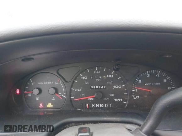 2000 Mercury Sable LS Premium with VIN 1MEFM55S0YG622461, listed as a IAAI auction lot 41592393 with 90,942 mi miles and . Bid and sale history available at DreamBid. Image 7.
