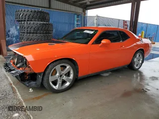 2009 Dodge Challenger R/T z VIN 2B3LJ54T69H588556, wystawiony jako Copart lot #56277855 z przebiegiem 47 405 mil mil oraz Szkoda całkowita • Salvage title. Historia ofert i sprzedaży dostępna na DreamBid. Obrazek 1.