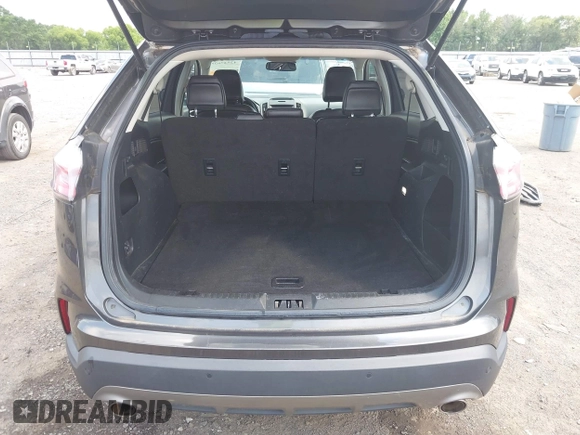 2020 Ford Edge SEL z VIN 2FMPK4J98LBA29600, wystawiony jako IAAI lot #42547635 z przebiegiem 82 222 mil mil oraz . Historia ofert i sprzedaży dostępna na DreamBid. Obrazek 18.