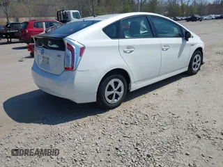 2015 Toyota Prius Four with VIN JTDKN3DU5F1907662, listed as a IAAI auction lot 42048565 with 84,458 mi miles. Bid and sale history available at carsss.com. Image 4.