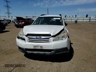 2011 Subaru Outback 2.5i z VIN 4S4BRCACXB3438773, wystawiony jako Copart lot #56755335 z przebiegiem 184 518 mil mil oraz Szkoda całkowita • Salvage title. Historia ofert i sprzedaży dostępna na DreamBid. Obrazek 13.
