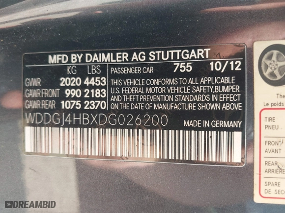 2013 Mercedes-Benz C-Class C 250 with VIN WDDGJ4HBXDG026200, listed as a IAAI auction lot 40032867 with 132,968 mi miles. Bid and sale history available at carsss.com. Image 9.