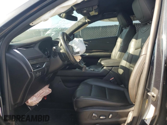2019 Cadillac XT4 FWD Sport z VIN 1GYFZER47KF103820, wystawiony jako Copart lot #58593665 z przebiegiem 53 285 mil mil oraz Tytuł czysty. Historia ofert i sprzedaży dostępna na DreamBid. Obrazek 7.