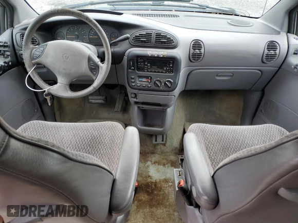 2000 Dodge Caravan SE z VIN 1B4GP44G1YB736936, wystawiony jako Copart lot #49718495 z przebiegiem Nie podano mil oraz Szkoda całkowita • Salvage title. Historia ofert i sprzedaży dostępna na DreamBid. Obrazek 8.
