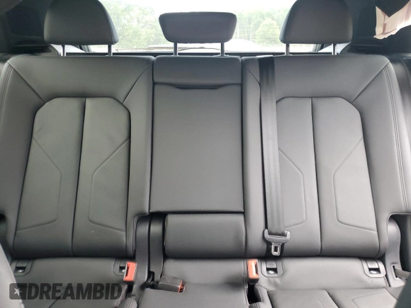 2019 Audi Q3 Premium Plus with VIN WA1BECF31K1082406, listed as a Copart auction lot 58633173 with 7,619 mi miles. Bid and sale history available at carsss.com. Image 10.