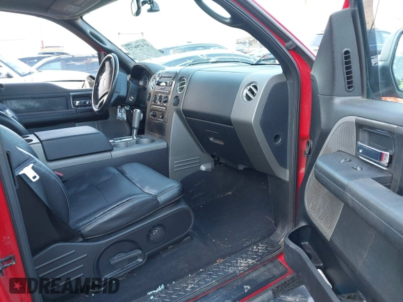 2005 Ford F-150 XLT с VIN 1FTPX04535KD01051, выставлен на аукционе IAAI как лот 41479977 с пробегом 190 420 миль миль и . История ставок и продаж доступна на DreamBid. Изображение 5.