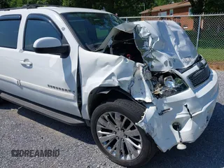 2007 Chevrolet Suburban LTZ with VIN 1GNFK16367J193729, listed as a IAAI auction lot 42621298 with 262,721 mi miles and . Bid and sale history available at DreamBid. Image 14.