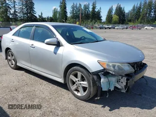 2012 Toyota Camry L with VIN 4T1BF1FK7CU114902, listed as a IAAI auction lot 42154137 with 75,600 mi miles. Bid and sale history available at carsss.com. Image 1.