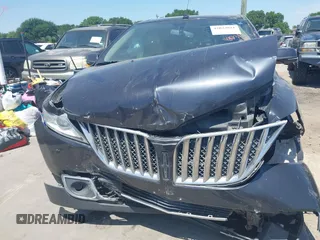 2014 Lincoln MKX with VIN 2LMDJ6JK8EBL13191, listed as a IAAI auction lot 42023811 with 212,793 mi miles. Bid and sale history available at carsss.com. Image 13.