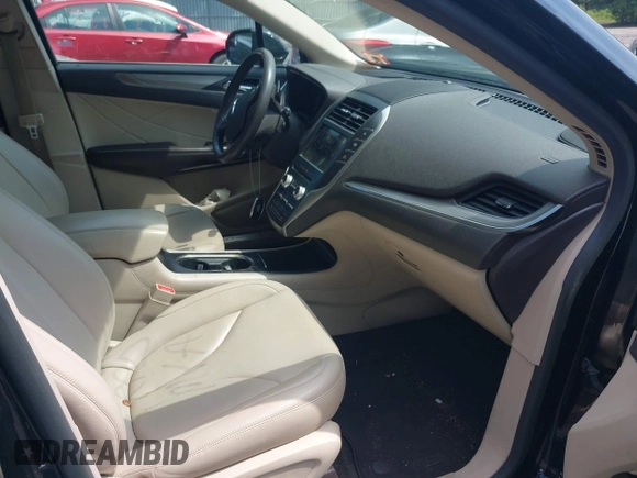 2017 Lincoln MKC Premiere with VIN 5LMCJ1C90HUL52132, listed as a IAAI auction lot 42611380 with 141,981 mi miles and . Bid and sale history available at DreamBid. Image 5.