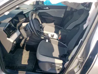 2023 Volkswagen Taos S z VIN 3VVDX7B22PM381573, wystawiony jako Copart lot #50557915 z przebiegiem 19 313 mil mil oraz Szkoda całkowita • Salvage title. Historia ofert i sprzedaży dostępna na DreamBid. Obrazek 7.