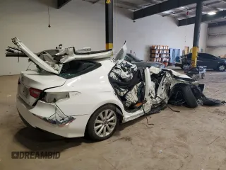 2020 Toyota Camry LE with VIN 4T1C11AK4LU998615, listed as a Copart auction lot 50336895 with 56,547 mi miles and Salvage Title. Bid and sale history available at DreamBid. Image 3.